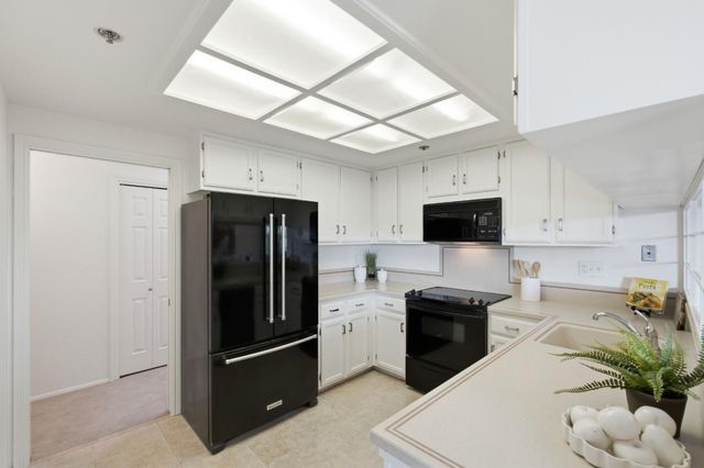 793 Elm Street 21, San Carlos, CA 94070