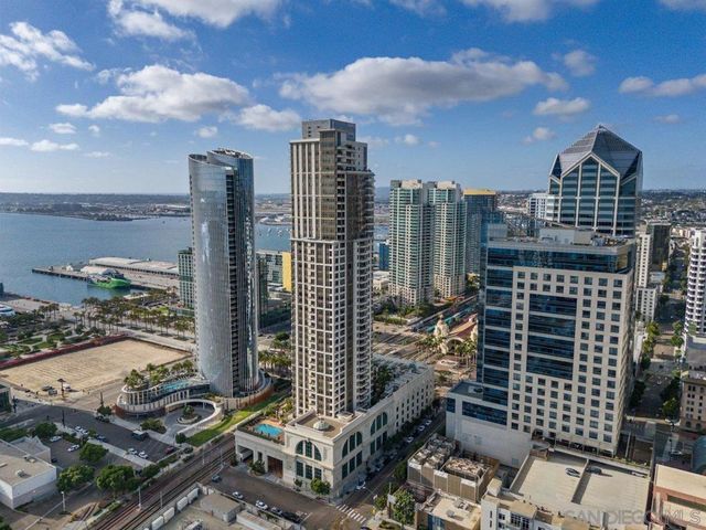 700 W E St 403, San Diego, CA 92101