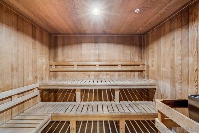 700 W E St 403, San Diego, CA 92101