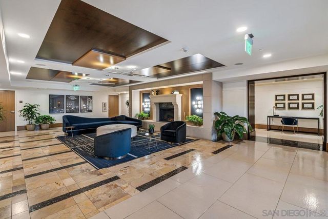 700 W E St 403, San Diego, CA 92101