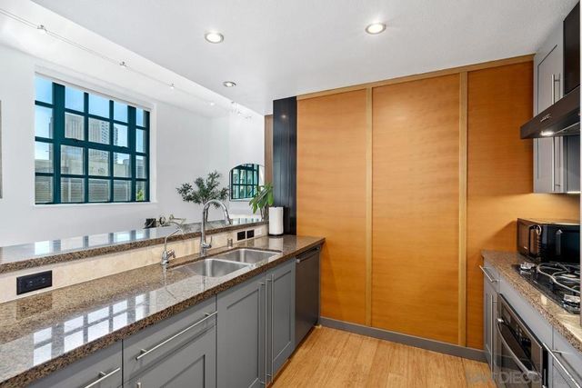 700 W E St 403, San Diego, CA 92101