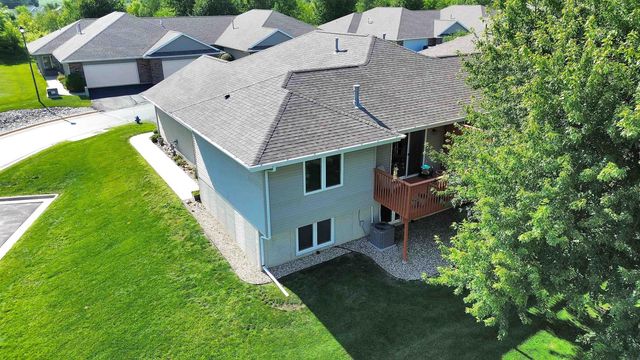 1447 Asbury Lane, Waterloo, IA 50701