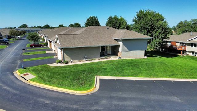 1447 Asbury Lane, Waterloo, IA 50701