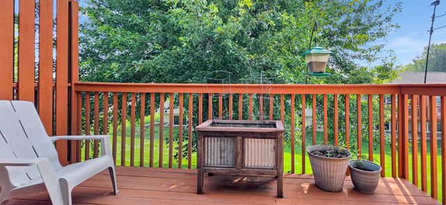 1447 Asbury Lane, Waterloo, IA 50701