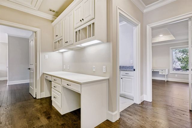 4505 W Amherst Avenue, Dallas, TX 75209