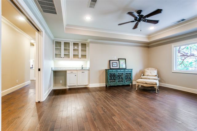 4505 W Amherst Avenue, Dallas, TX 75209