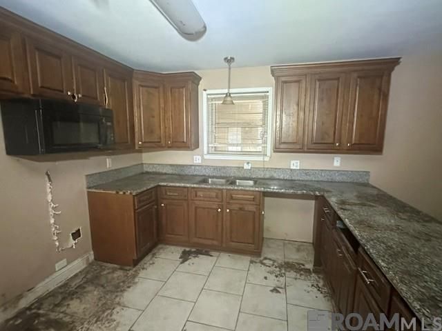 11359 Glenda Dr, Baton Rouge, LA 70815