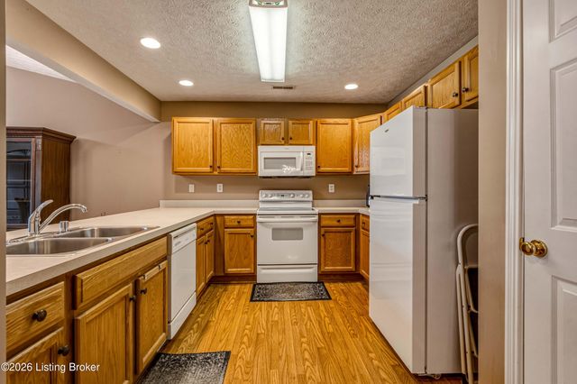 252 Cornell Ave, Mt Washington, KY 40047
