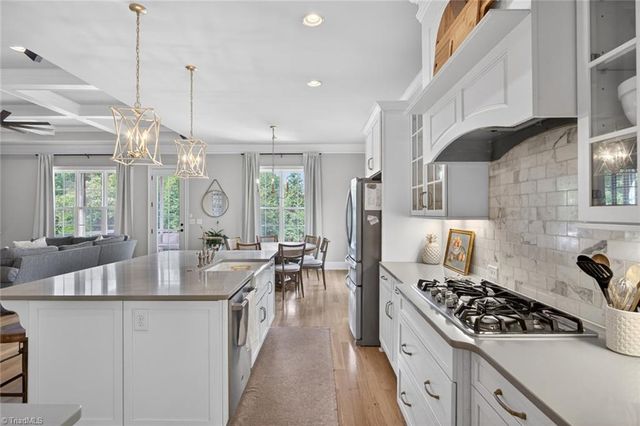 4818 Summer Hill Way, Winston-salem, NC 27106