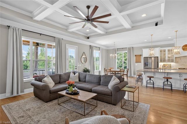 4818 Summer Hill Way, Winston-salem, NC 27106