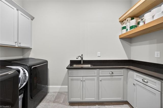 4818 Summer Hill Way, Winston-salem, NC 27106