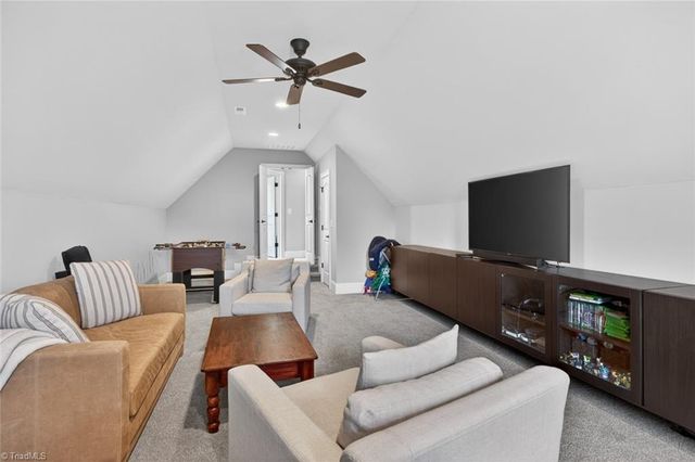 4818 Summer Hill Way, Winston-salem, NC 27106