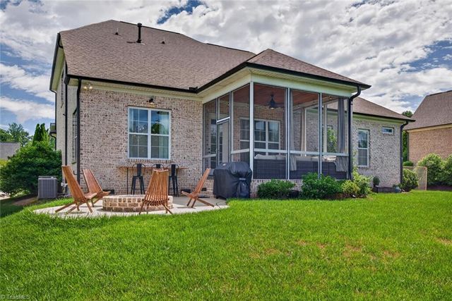 4818 Summer Hill Way, Winston-salem, NC 27106