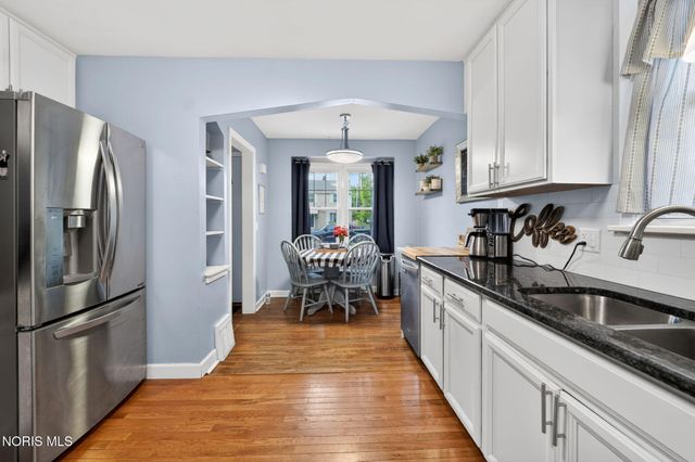3133 Strathmoor Avenue, Toledo, OH 43614