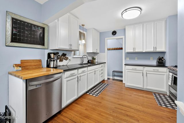 3133 Strathmoor Avenue, Toledo, OH 43614