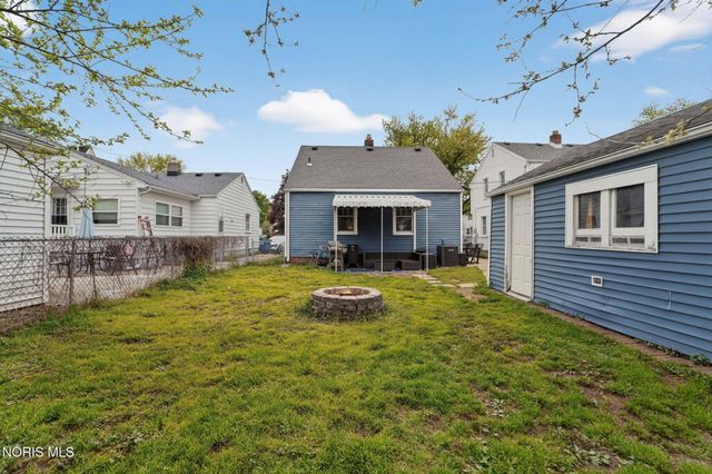 3133 Strathmoor Avenue, Toledo, OH 43614