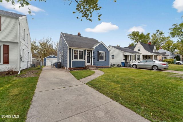 3133 Strathmoor Avenue, Toledo, OH 43614