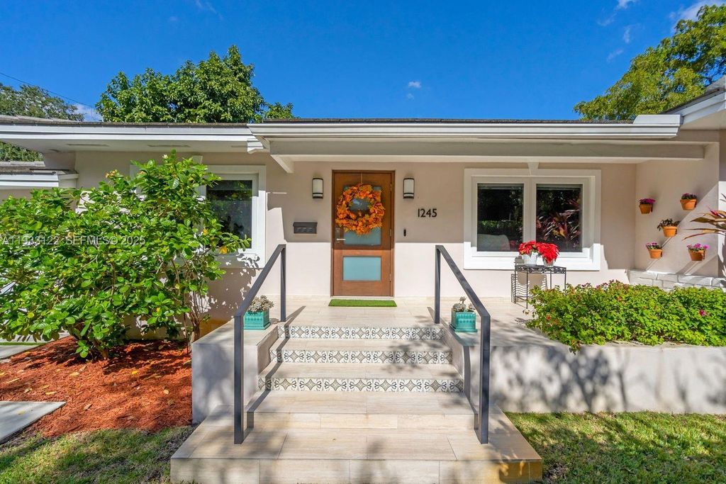 Image 2 of property listing at 1245 Milan Ave, Coral Gables, FL 33134