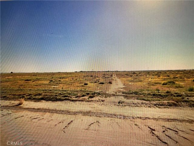 60 Kettering, Lancaster, CA 93535