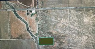 60 Kettering, Lancaster, CA 93535