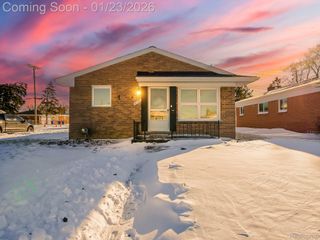 8170 Gerald Avenue, Warren, MI 48093