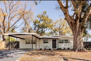 8911 OREN AVENUE, Tampa, FL 33614