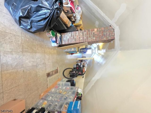 15 E Price St, Linden City, NJ 07036