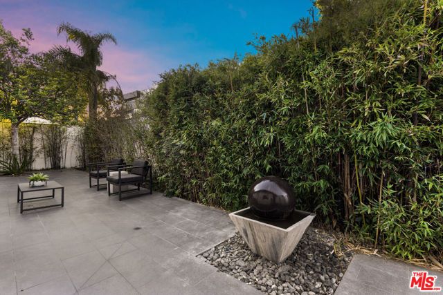 2260 Maravilla Drive, Los Angeles, CA 90068