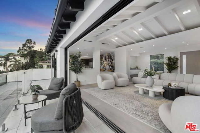 2260 Maravilla Drive, Los Angeles, CA 90068