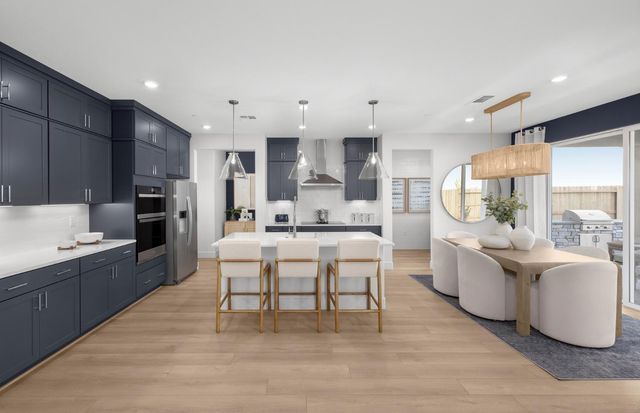 3869 Cross Point Rd, Roseville, CA 95747