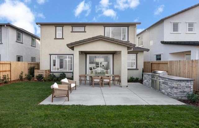 3869 Cross Point Rd, Roseville, CA 95747