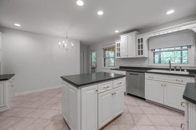 324 Melbourne Way, Lexington, KY 40502