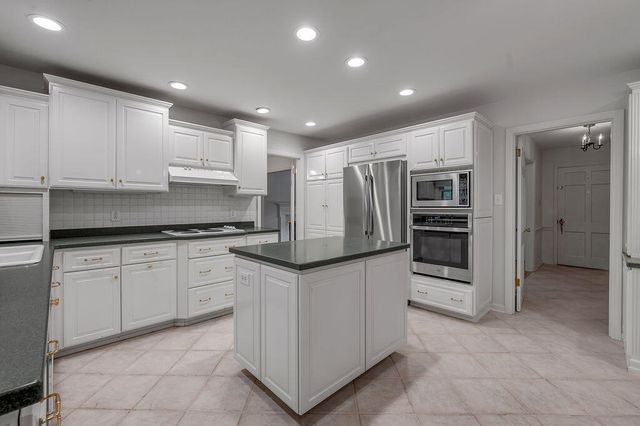 324 Melbourne Way, Lexington, KY 40502