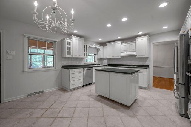 324 Melbourne Way, Lexington, KY 40502