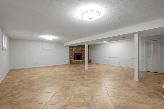 324 Melbourne Way, Lexington, KY 40502