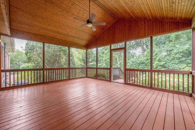 324 Melbourne Way, Lexington, KY 40502