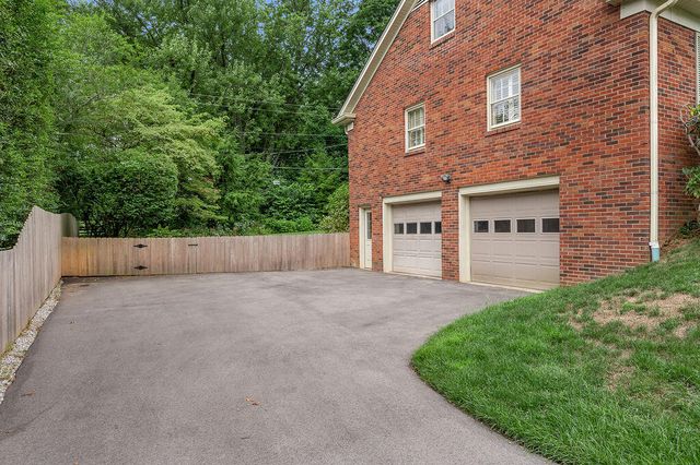 324 Melbourne Way, Lexington, KY 40502