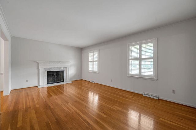 324 Melbourne Way, Lexington, KY 40502