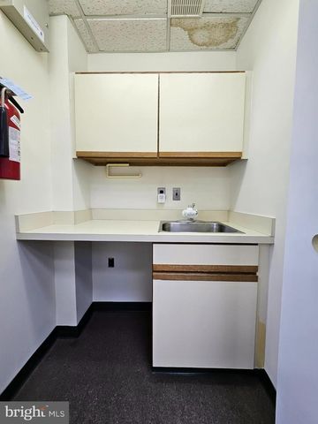 7008 LITTLE RIVER #4L, Annandale, VA 22003