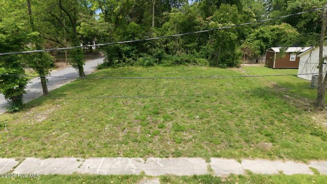 410 Latham Street, Greenville, NC 27834