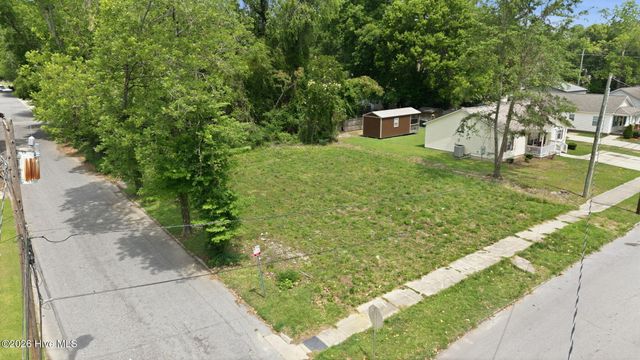 410 Latham Street, Greenville, NC 27834