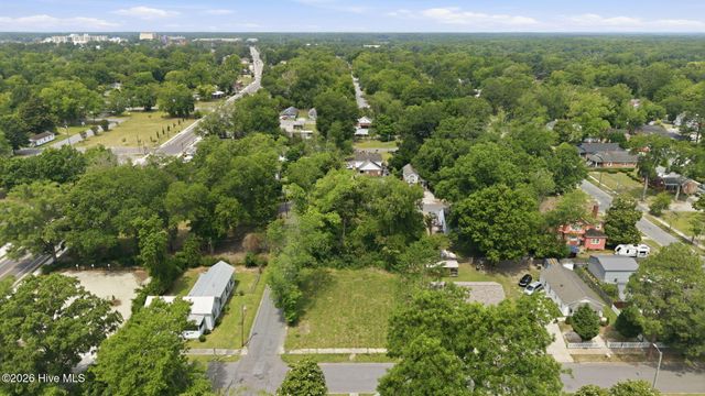 410 Latham Street, Greenville, NC 27834