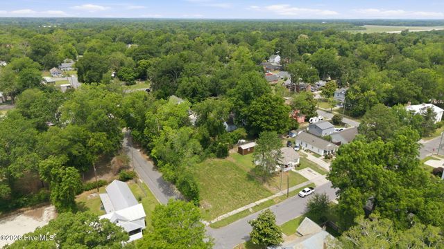 410 Latham Street, Greenville, NC 27834