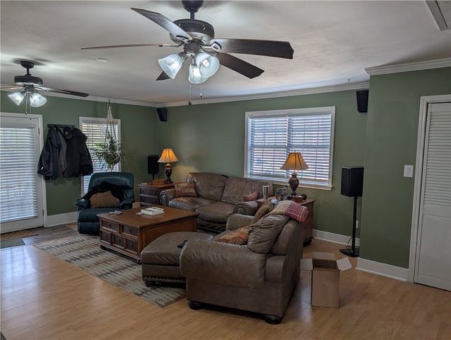 21865 Davidson Road, Siloam Springs, AR 72761