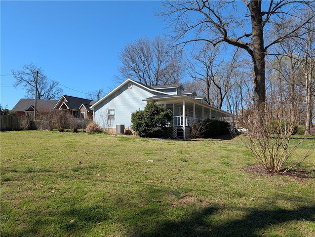 21865 Davidson Road, Siloam Springs, AR 72761