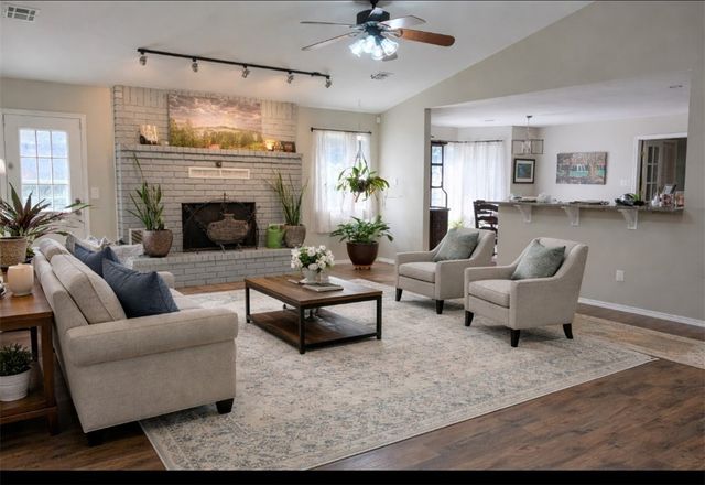 21865 Davidson Road, Siloam Springs, AR 72761