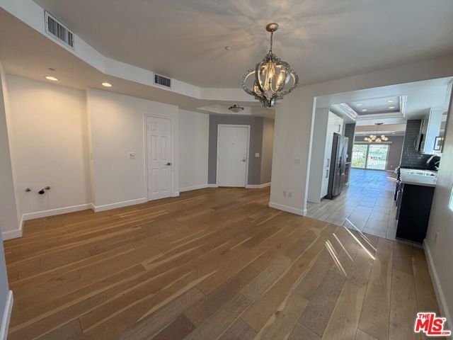 1247 Barry Avenue 401, Los Angeles, CA 90025