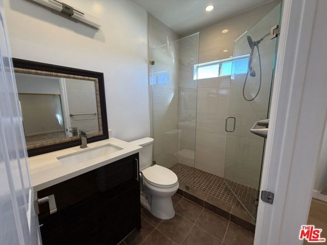 1247 Barry Avenue 401, Los Angeles, CA 90025