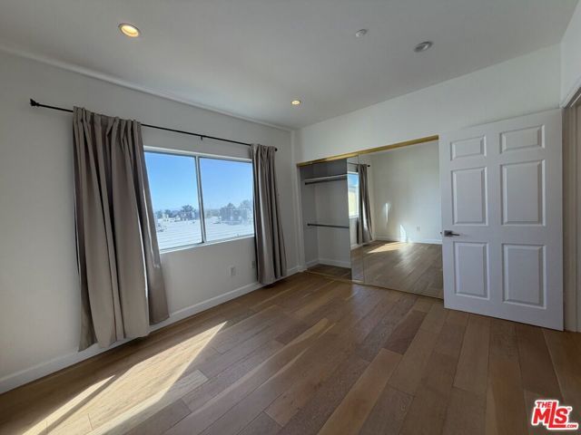 1247 Barry Avenue 401, Los Angeles, CA 90025