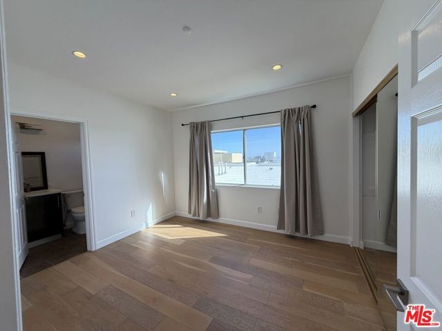 1247 Barry Avenue 401, Los Angeles, CA 90025